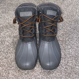 Sperry’s Duck Boots gray size 6.5
